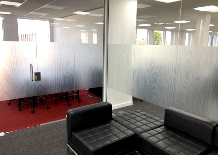 glazing manifestation