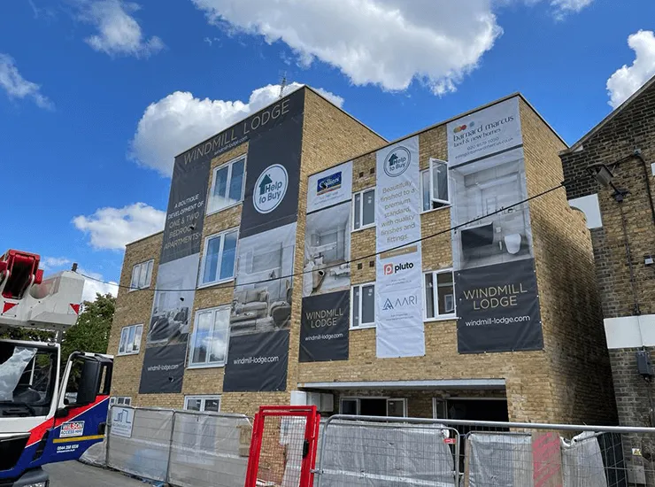 Hotel Signs That Speak Volumes: Types, Tips, Placement & More